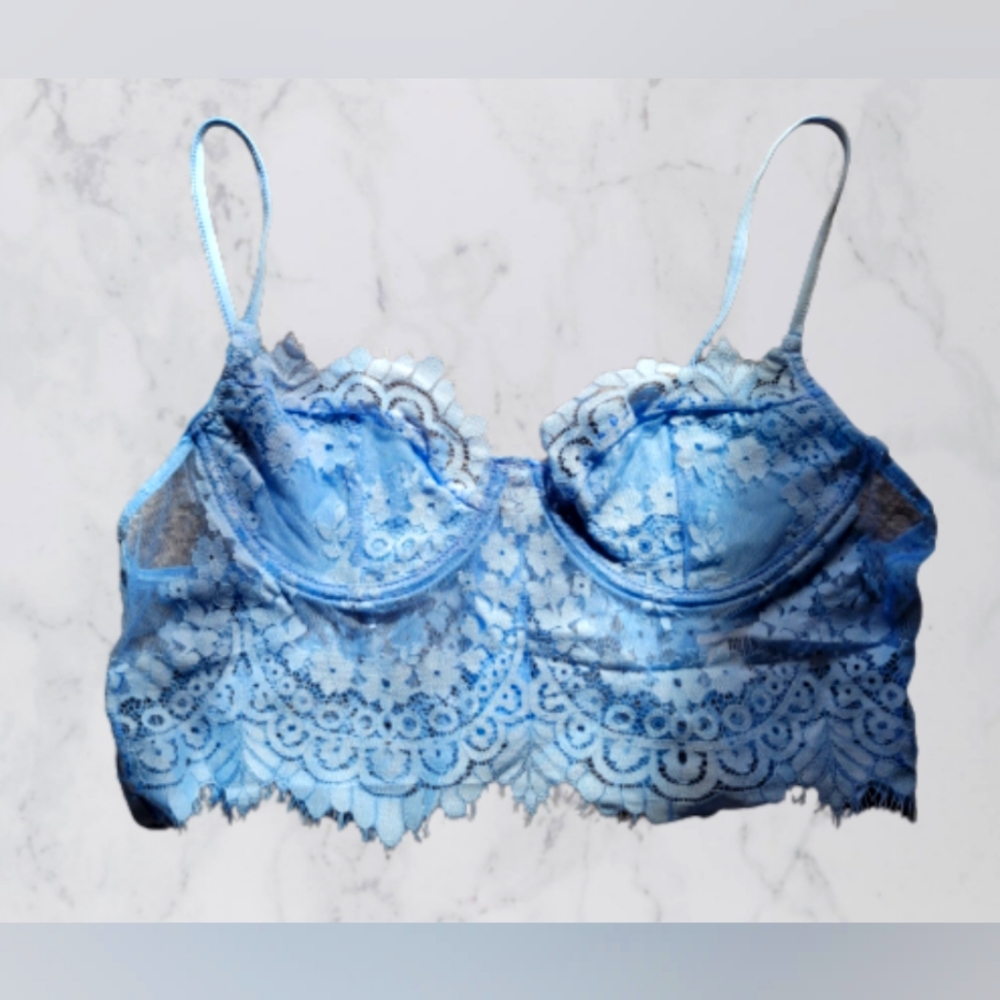 LACE BRALETTE 💙